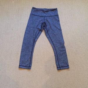 LULULEMON WUNDER UNDER SIZE 4 CROP LEGGING